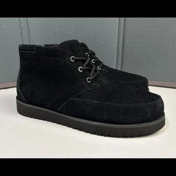 Koolaburra by UGG Men's Size 10 Asaiah Chukka Boots Black Leather Suede NEW