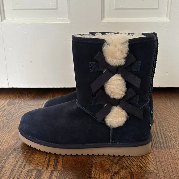 Koolaburra By UGG Navy Blue Suede Shearling Sherpa Lined Calf Boots Bow Accent