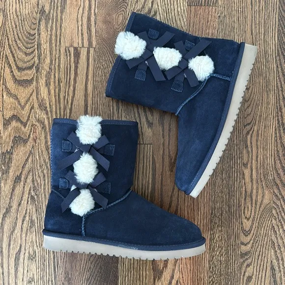 Koolaburra By UGG Navy Blue Suede Shearling Sherpa Lined Calf Boots Bow Accent