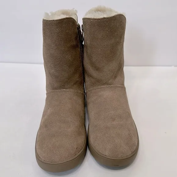 Koolaburra by Ugg Sheep Trim Lined Shazi Water Resistant Slip on Round Toe Boots