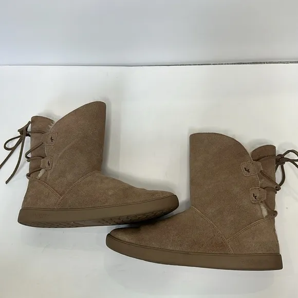 Koolaburra by Ugg Sheep Trim Lined Shazi Water Resistant Slip on Round Toe Boots