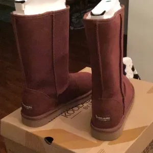 KOOLABURRA BY UGGS Women's Classic Tall Boots cappuccino size 8 new in box