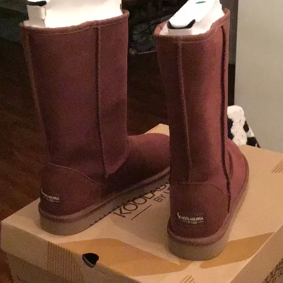 KOOLABURRA BY UGGS Women's Classic Tall Boots cappuccino size 8 new in box