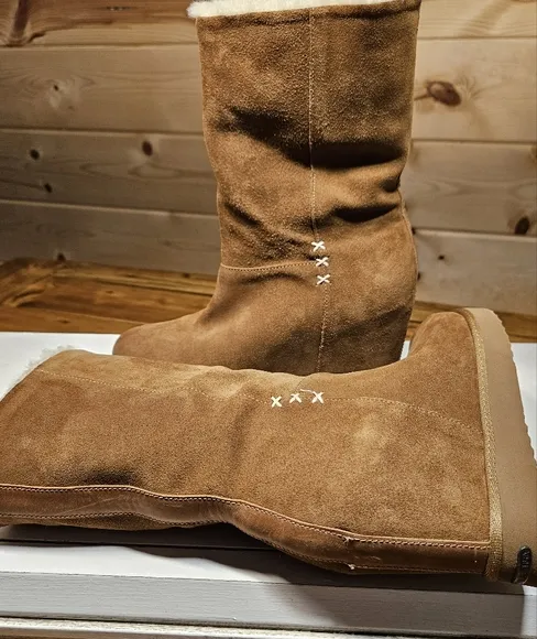 Koolaburra Women's Brown/TanSuede Boots By Ugg Size 7
