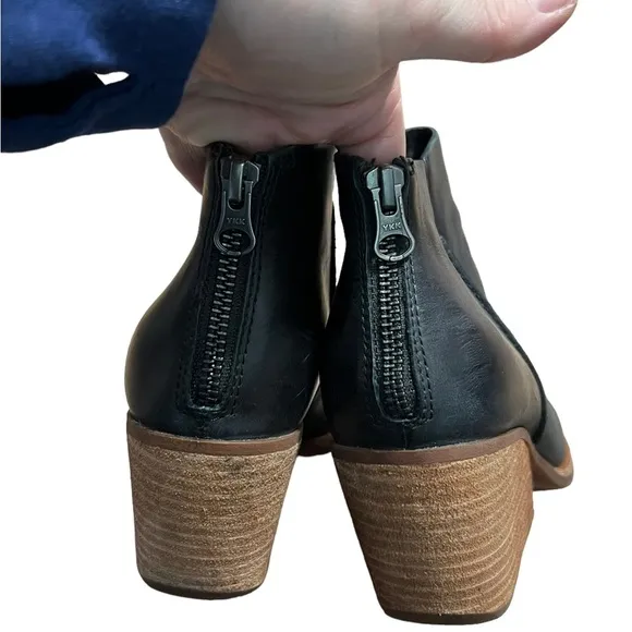 Kork-Ease Black Leather Slip on Zip up Boots Size 7.5