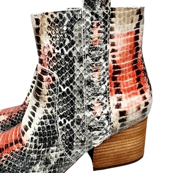 Kork Ease Leland Boots Snake Embossed SZ 6.5