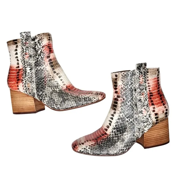 Kork Ease Leland Boots Snake Embossed SZ 6.5