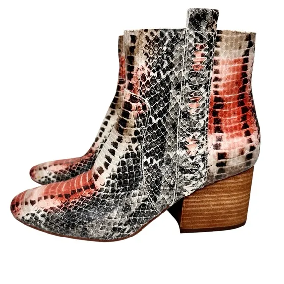 Kork Ease Leland Boots Snake Embossed SZ 6.5