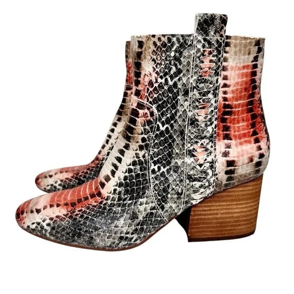 Kork Ease Leland Boots Snake Embossed SZ 6.5