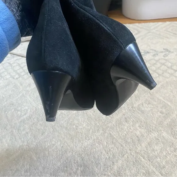 La CANADIENNE black suede pointed steel stiletto