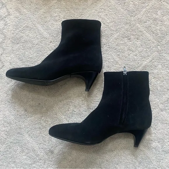 La CANADIENNE black suede pointed steel stiletto