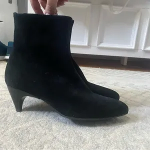 La CANADIENNE black suede pointed steel stiletto