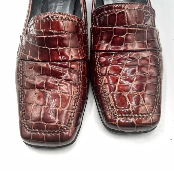 La Canadienne  Croc-Embossed Patent Leather LoafersSz 6.5