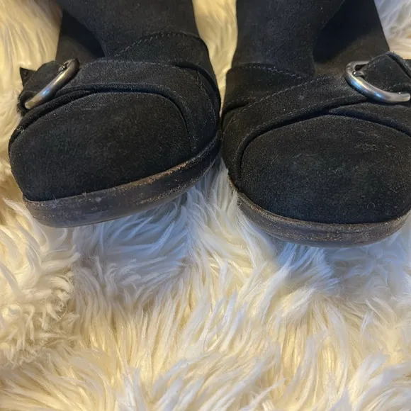 La Canadienne Madlen Black Suede Boots size 7 1/2
