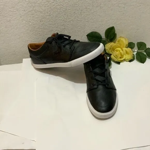 Lacoste Men’s Bayliss Vulc PRM Low Top Lace Up Fashion Sneakers Black Size 11.5
