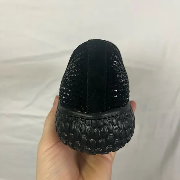 L’Amour Des Pieds NEW Zarrial Bedazzled Black Leather Slip On Sneakers- Size 6.5