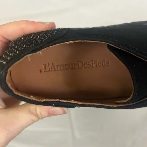 L’Amour Des Pieds NEW Zarrial Bedazzled Black Leather Slip On Sneakers- Size 6.5