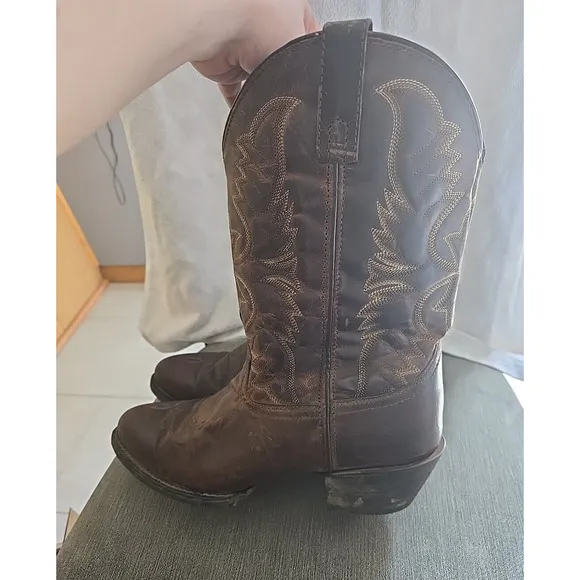 Laredo Birchwood Brown Leather Distressed Cowboy Western Boots Mens Size 9.5 EW