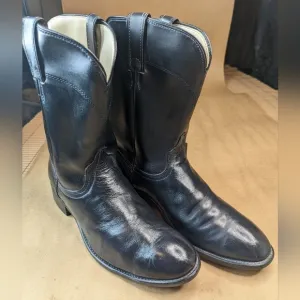 Laredo Boots men's size 10.5EE black leather Classic Western Roper cowboy boots.
