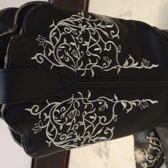 Laredo cowboy boots.