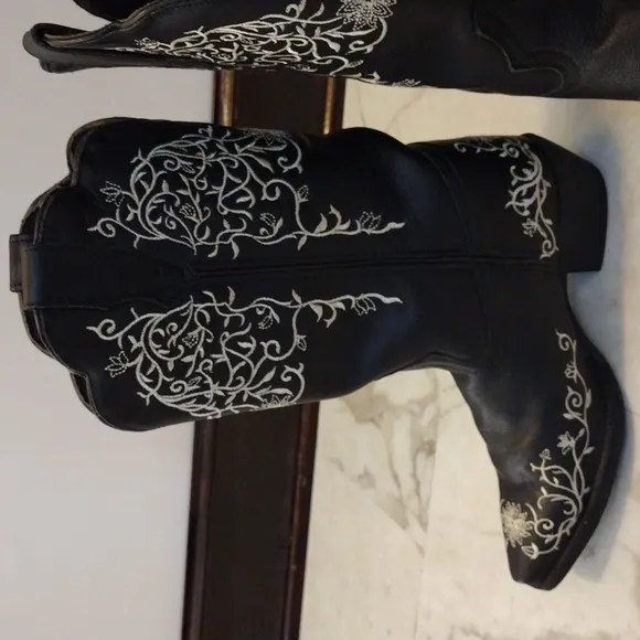 Laredo cowboy boots.