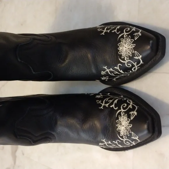Laredo cowboy boots.