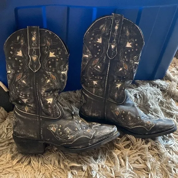 Laredo leather cross and stud black square toe cowboy boots  81/2