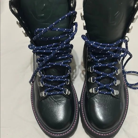 LARROUDE Black Leather Women's Boots
