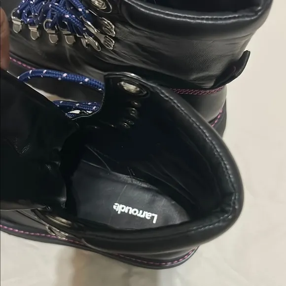LARROUDE Black Leather Women's Boots