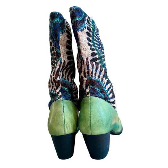 L'Artiste Bohemian Hand Dyed Leather Western Boots. Woman's 8.5 gorgeous!
