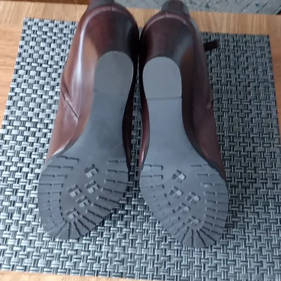 LAUREN Ralph Lauren women's boots-NEW