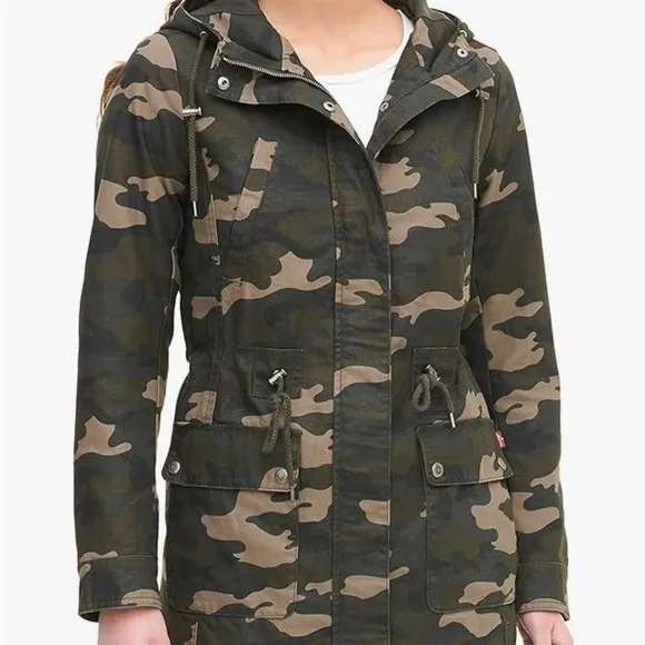 LEVI STRAUSS Women Hooded Camouflage Fishtail Parka Jacket. Size XSmall
