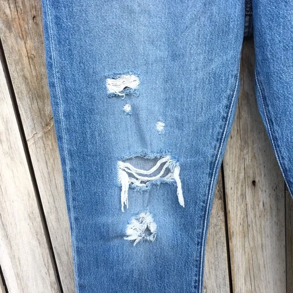 Levi’s 501 Original High Rise Straight Leg Distressed Crop Jean Sansome Blue 28