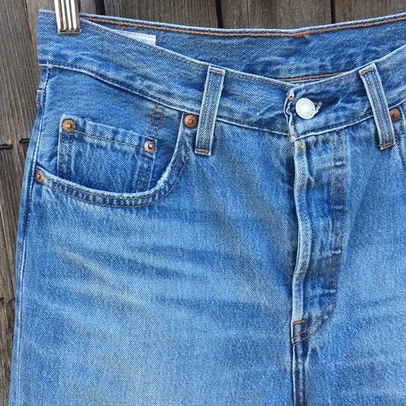 Levi’s 501 Original High Rise Straight Leg Distressed Crop Jean Sansome Blue 28