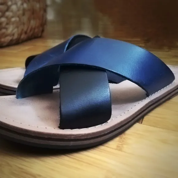 LF/ Life Leather Slides