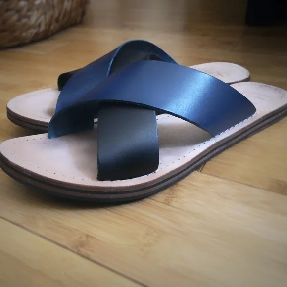 LF/ Life Leather Slides