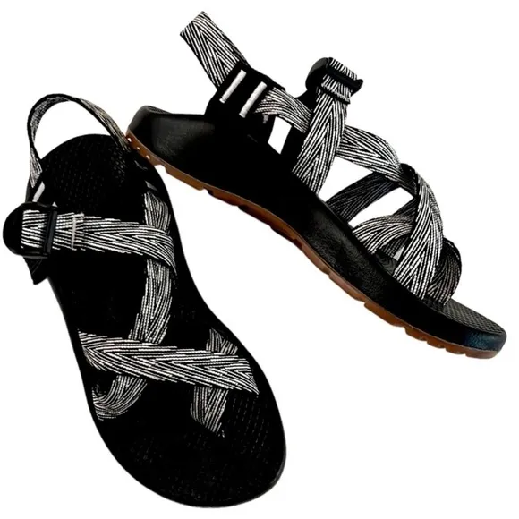 Like New Chaco Z/2 Classic Sandals Size 6