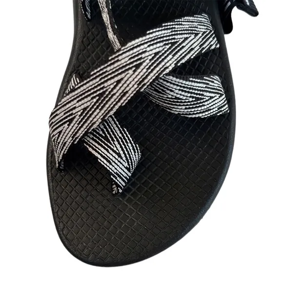 Like New Chaco Z/2 Classic Sandals Size 6