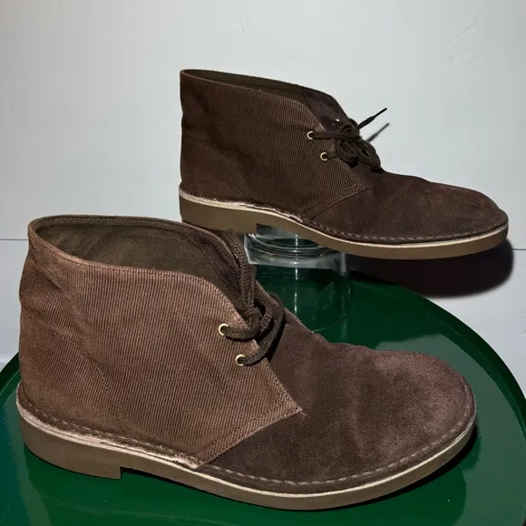Limited Edition Clark’s Corduroy Suede Bushacre Chukka Boots Men’s Size 11