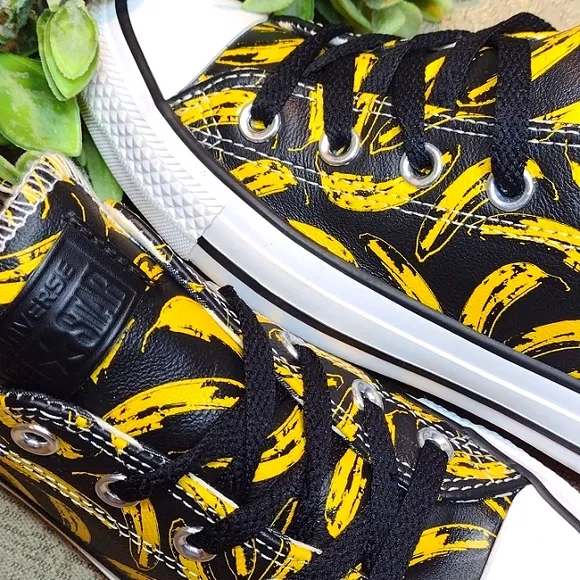 Limited Edition Converse X Andy Warhol Leather Banana Print Low Ox Sneakers
