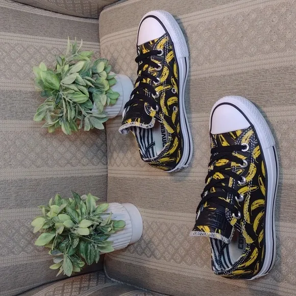 Limited Edition Converse X Andy Warhol Leather Banana Print Low Ox Sneakers