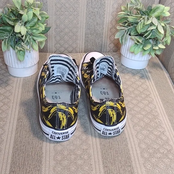 Limited Edition Converse X Andy Warhol Leather Banana Print Low Ox Sneakers