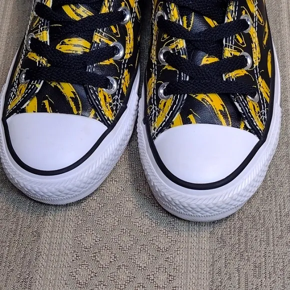 Limited Edition Converse X Andy Warhol Leather Banana Print Low Ox Sneakers