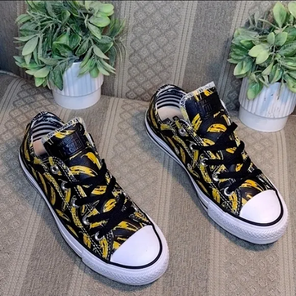 Limited Edition Converse X Andy Warhol Leather Banana Print Low Ox Sneakers