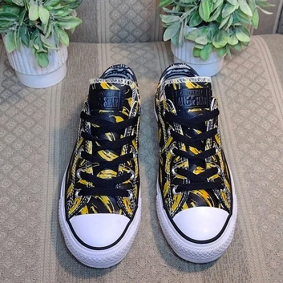 Limited Edition Converse X Andy Warhol Leather Banana Print Low Ox Sneakers