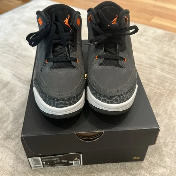 Little Kid Jordan 3 Retro Sneakers NIB