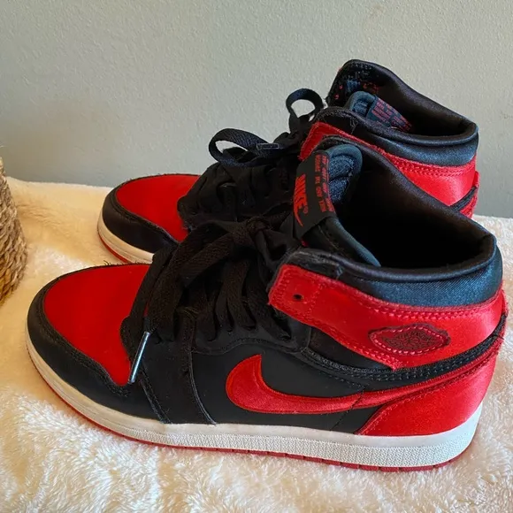 Little Kid's Jordan 1 Retro High OG &quot;Satin Bred