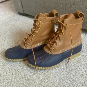 LL Bean Bean Boots, duck boots, classic, signature, maine hunting shoe Navy sz 8