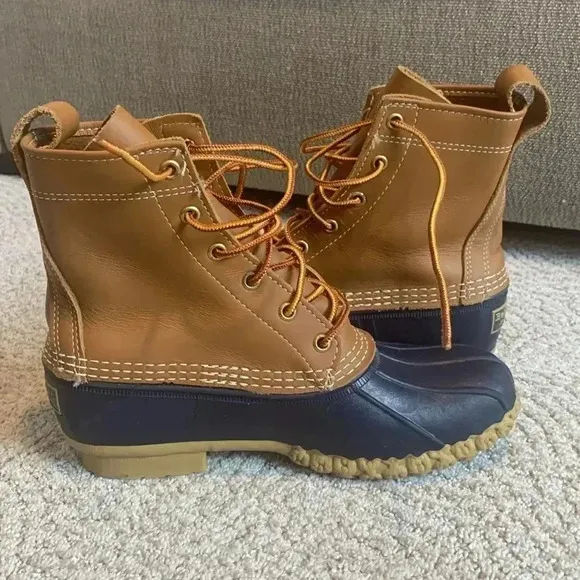 LL Bean Bean Boots, duck boots, classic, signature, maine hunting shoe Navy sz 8