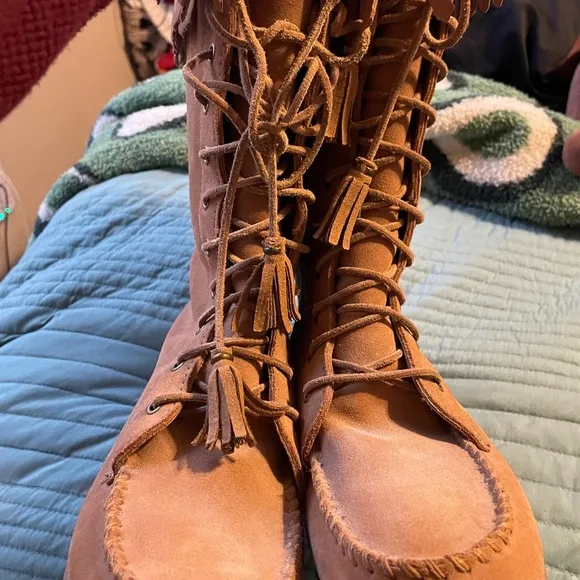 L.L. Bean Suede Leather Tan Tassel Thick Sheepskin Lined Boots Size 9 Medium